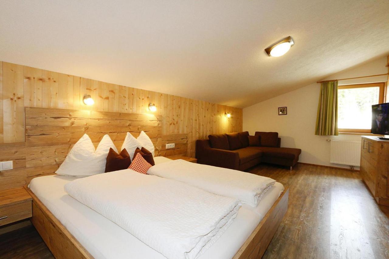 Semi-Detached House, Zell Am Ziller Villa ภายนอก รูปภาพ